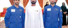 محمد بن راشد ورائدَي الفضاء هزاع المنصوري وسلطان النيادي