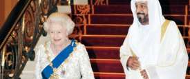 الشيخ خليفة وإليزابيث الثانية