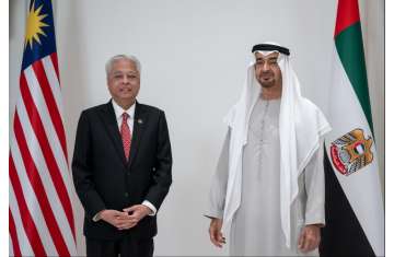 رئيس الإمارات ورئيس وزراء ماليزيا