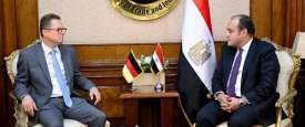 وزير الصناعة وسفير ألمانيا