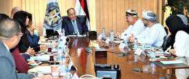 لقاء الوزير مع رئيس بورصة «مسقط»