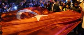 أتراك يتضامنون مع أردوغان