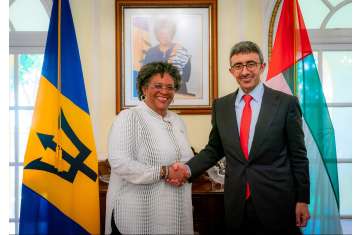 Abdullah bin Zayed, Barbados Prime Minister discuss joint cooperation, climate action