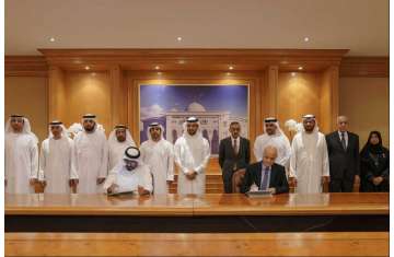 Sultan bin Ahmed witnesses signing of agreement between UoS, ERC