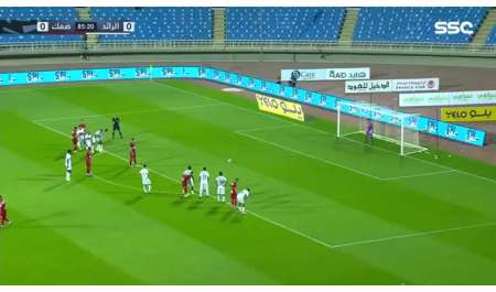 بث مباشر| شاهد مباراة ضمك والفتح في الدوري السعودي (0-0)