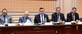 اجتمع الحكومة مع أعضاء البرلمان