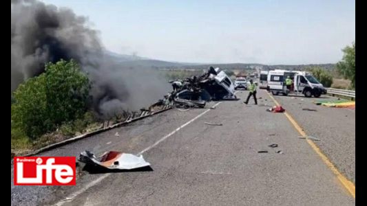 عشرات الضحايا في حادث سير بالمكسيك.. وزلزال بإندونيسيا وقتلى في غرق قارب بالكونغو